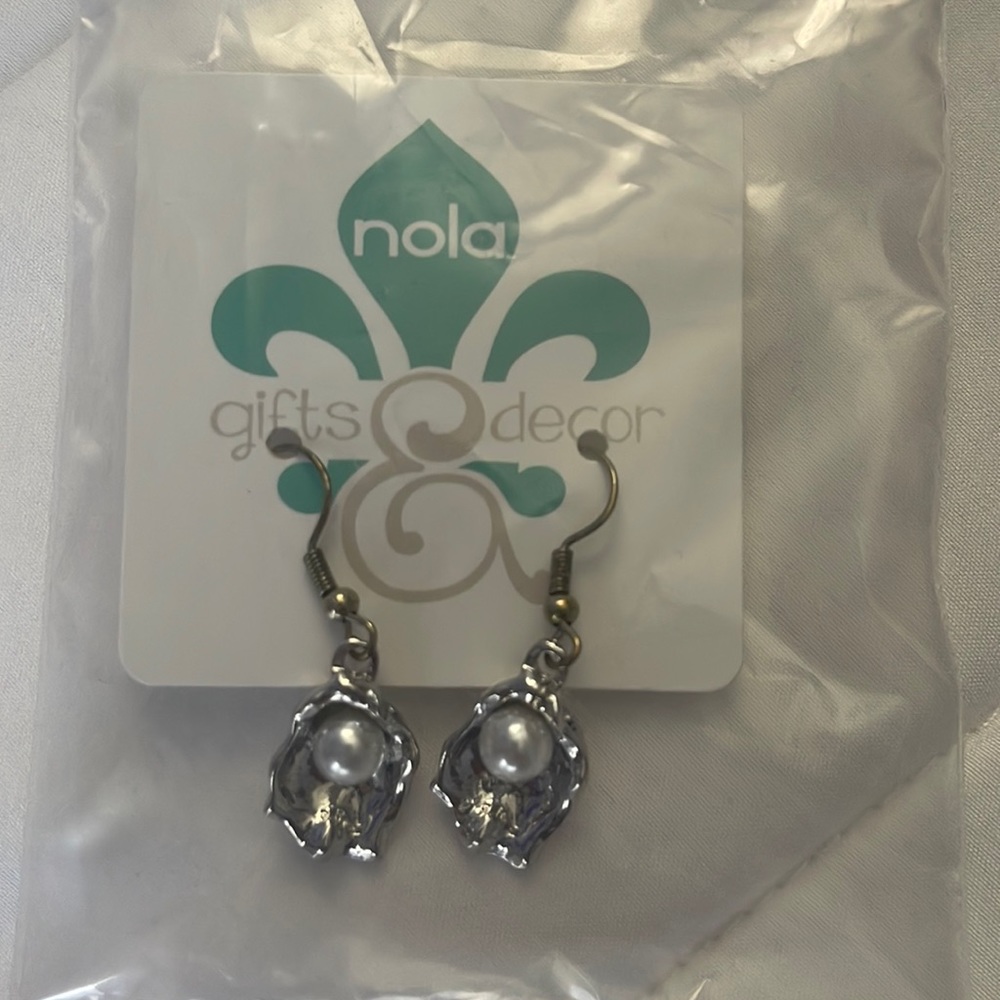 Pearl Oyster shell earrings